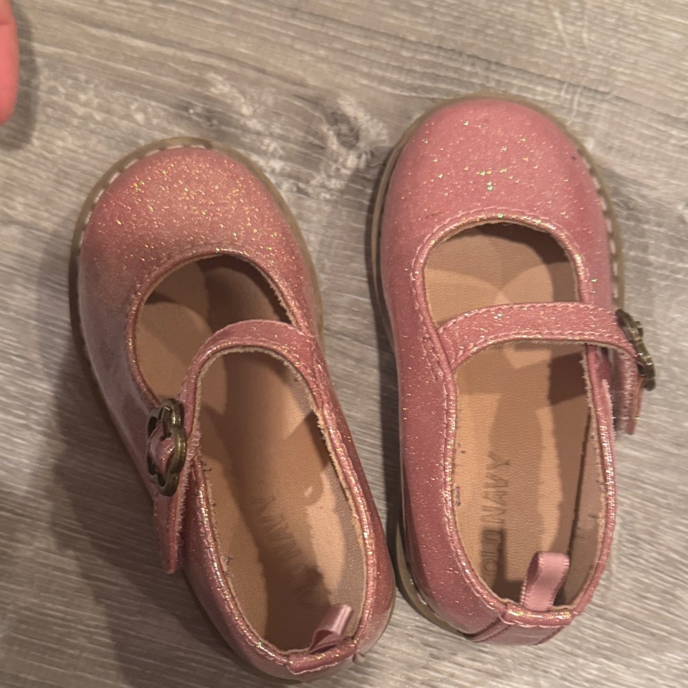 Old Navy Glittery Pink Mary Jane Shoes - Picture 4 of 5